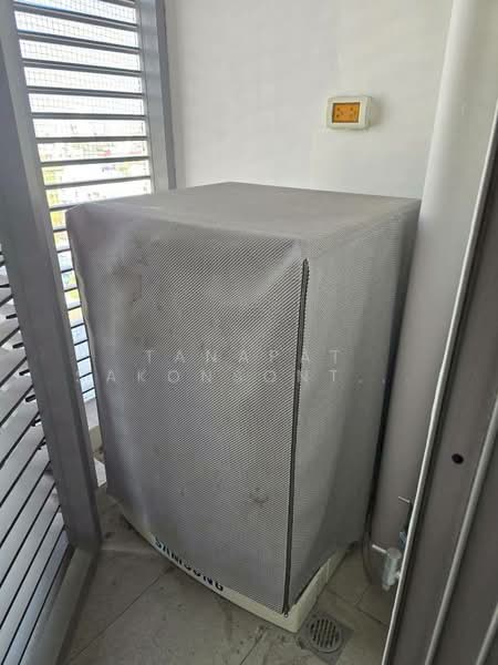 The Lofts Ekkamai, Bangkok, 1415 Sukhumvit Road, Phra Kanong Nua, Watthana, Bangkok, 1 Bedroom, 28 sqm, Condo For Rent, by Tanapat Sakonsontised, 500243455 - DDproperty.com