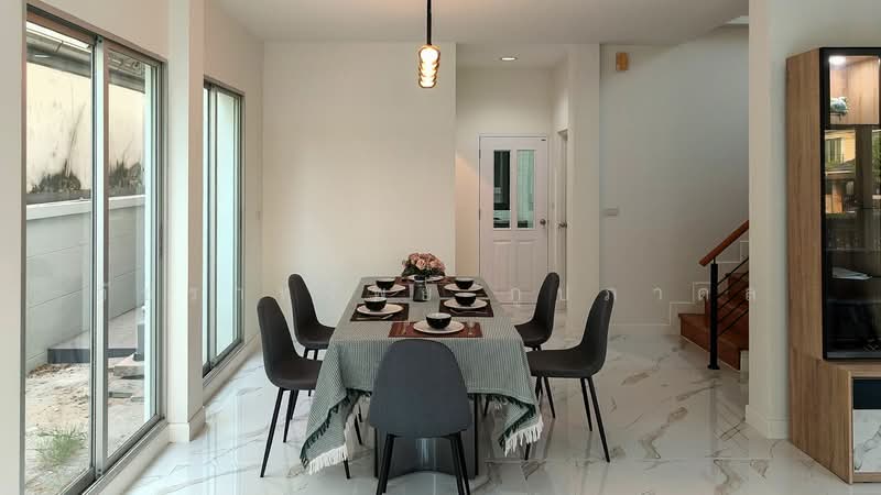 Life Bangkok Boulevard Ramintra 23, Bangkok, Soi Ram Inthra 23, Anusaowari, Bang Khen, Bangkok, 4 Bedrooms, 230 sqm, Single Detached House For Sale, by วัชราทรัพย์ ภูปภาดล, 500243475 - DDproperty.com