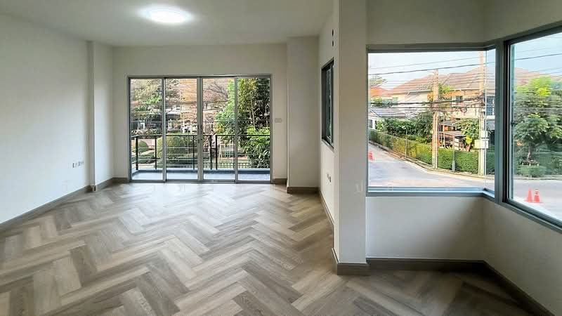 Life Bangkok Boulevard Ramintra 23, Bangkok, Soi Ram Inthra 23, Anusaowari, Bang Khen, Bangkok, 4 Bedrooms, 230 sqm, Single Detached House For Sale, by วัชราทรัพย์ ภูปภาดล, 500243475 - DDproperty.com