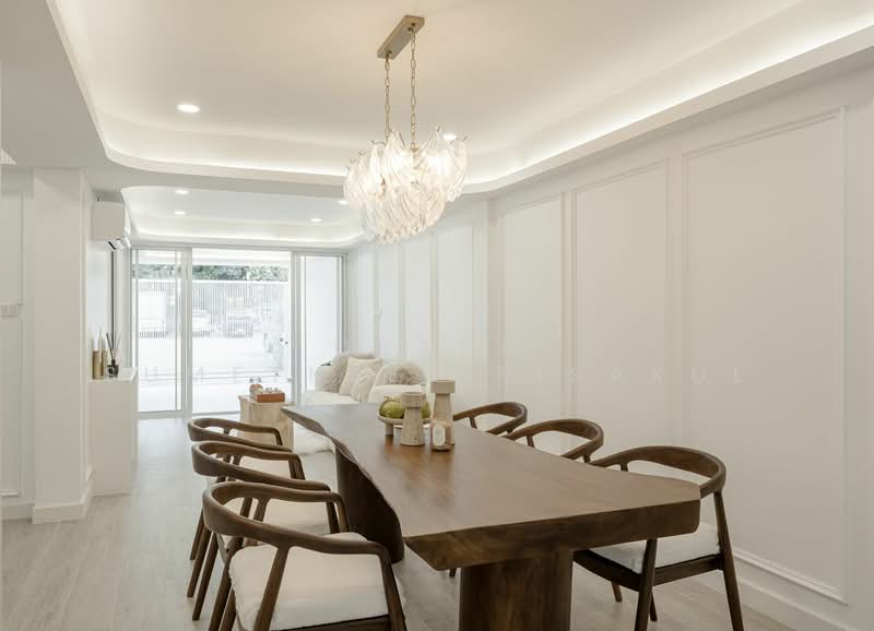 4-BR Townhouse, Bangkok, Khlong Tan Nua, Watthana, Bangkok, 4 Bedrooms, 250 sqm, Townhouse For Sale, by Orapa Sumetheesirisakul, 500243505 - DDproperty.com