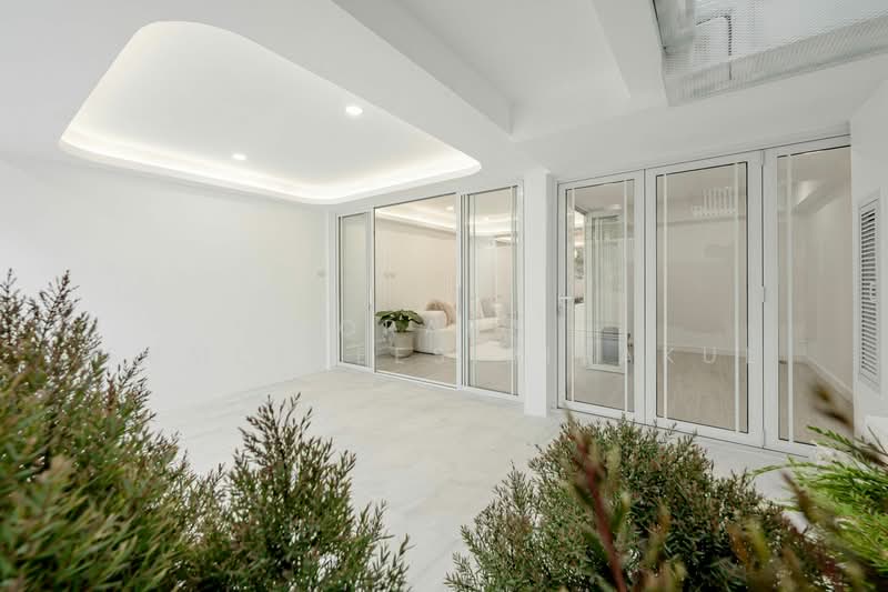 4-BR Townhouse, Bangkok, Khlong Tan Nua, Watthana, Bangkok, 4 Bedrooms, 250 sqm, Townhouse For Sale, by Orapa Sumetheesirisakul, 500243505 - DDproperty.com