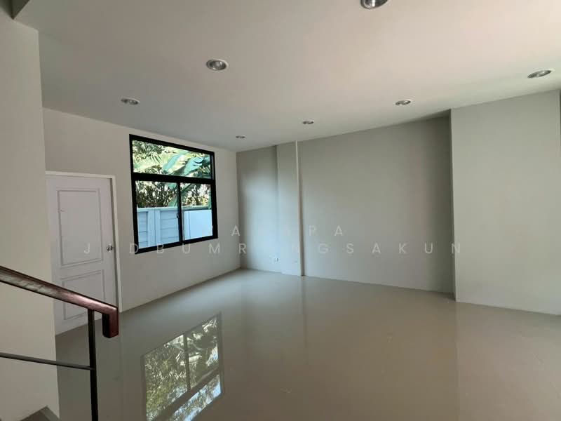 ให้เช่า - undefined, กรุงเทพ