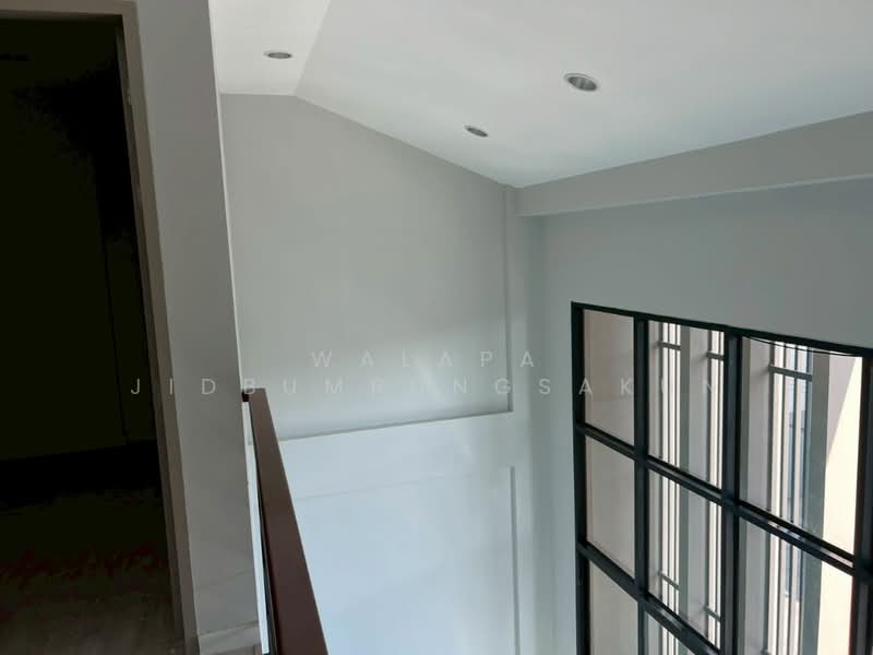 undefined, Bangkok, Khlong Sam Prawet, Lat Krabang, Bangkok, 3 Bedrooms, 217 sqm, Townhouse For Rent, by Walapa Jidbumrungsakun, 500243520 - DDproperty.com