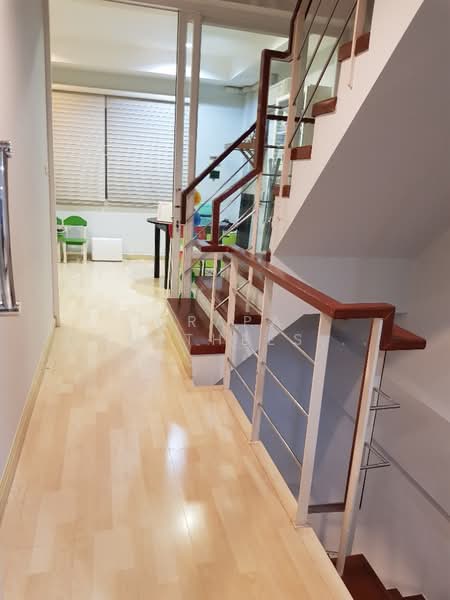 Thanapat Haus Sathorn - Narathiwas, Bangkok, Soi Chuen Chitrung, Nontri Road, Chong Nonsi, Yan Nawa, Bangkok, 3 Bedrooms, 200 sqm, Townhouse For Sale, by Orapa Sumetheesirisakul, 500243522 - DDproperty.com