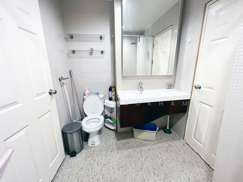 Life @ Ratchada-Huai Khwang, Bangkok, 189 Pracharatbamphen Road, Huai Khwang, Huai Khwang, Bangkok, 2 Bedrooms, 55 sqm, Condo For Rent, by Araya Laokham, 500243535 - DDproperty.com