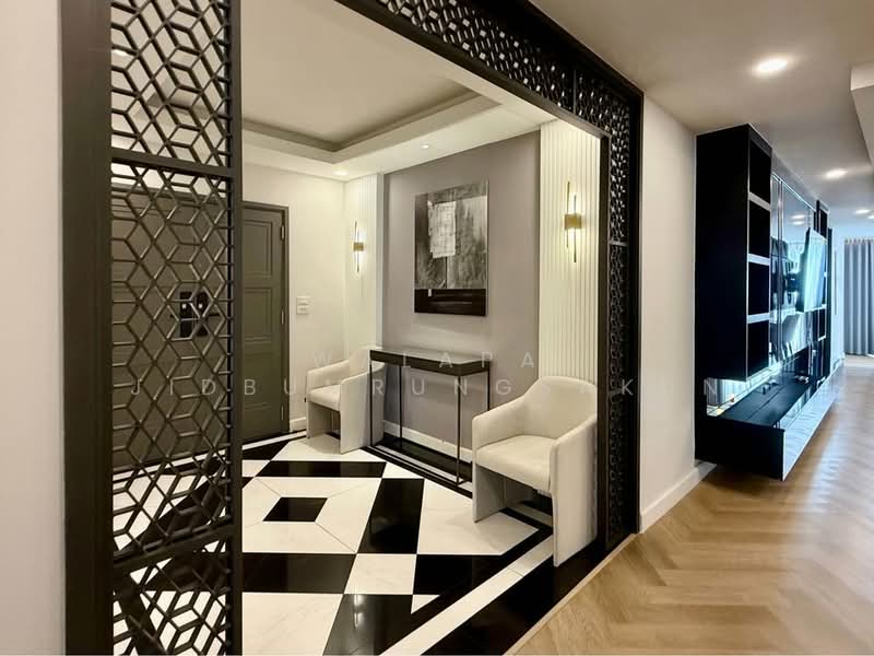 President Park Sukhumvit 24, Bangkok, 99 Sukhumvit 24 Alley, Khlongtoei Nua, Watthana, Bangkok, 4 Bedrooms, 223 sqm, Condo For Rent, by Walapa Jidbumrungsakun, 500243562 - DDproperty.com