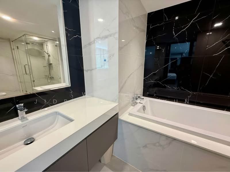 President Park Sukhumvit 24, Bangkok, 99 Sukhumvit 24 Alley, Khlongtoei Nua, Watthana, Bangkok, 4 Bedrooms, 223 sqm, Condo For Rent, by Walapa Jidbumrungsakun, 500243562 - DDproperty.com