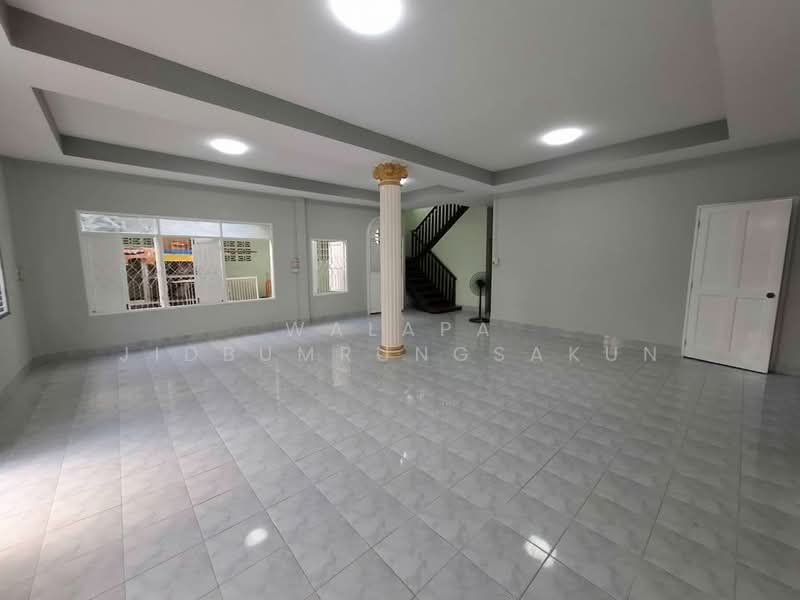 5-BR House, Bangkok, Bang Phai, Bang Khae, Bangkok, 5 Bedrooms, 200 sqm, Single Detached House For Sale, by Walapa Jidbumrungsakun, 500243573 - DDproperty.com