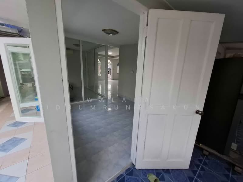 5-BR House, Bangkok, Bang Phai, Bang Khae, Bangkok, 5 Bedrooms, 200 sqm, Single Detached House For Sale, by Walapa Jidbumrungsakun, 500243573 - DDproperty.com