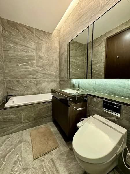 The Esse Sukhumvit 36, Bangkok, Soi Sukhumvit 36, Sukhumvit Road, Phra Kanong, Khlong Toei, Bangkok, 1 Bedroom, 38 sqm, Condo For Rent, by รัชกานต์ อัจฉริยะโพธา, 500243579 - DDproperty.com