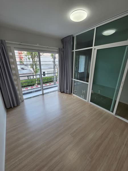 Baan Klang Muang Sukhumvit 77 : บ้านกลางเมือง สุขุมวิท 77, กรุงเทพ, ซอย อ่อนนุช 17, สวนหลวง, สวนหลวง, กรุงเทพ, 178 ตร.ม., ทาวน์เฮ้าส์ ขาย, โดย Thawatchai Methawongworakul, 500243585 - DDproperty.com