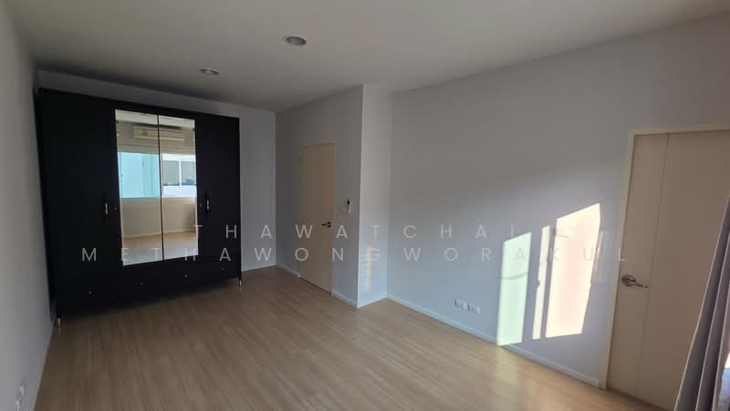 Baan Klang Muang Sukhumvit 77, Bangkok, Soi On Nut 17, Suan Luang, Suan Luang, Bangkok, 3 Bedrooms, 178 sqm, Townhouse For Sale, by Thawatchai Methawongworakul, 500243585 - DDproperty.com