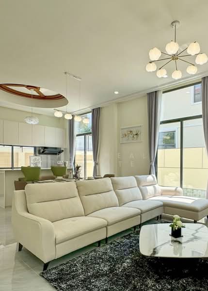 พูลวิลล่า 3 ห้องนอนสำหรับขาย พัทยาใต้, ชลบุรี, บางละมุง, บางละมุง, ชลบุรี, 220 ตร.ม., วิลล่า ขาย, โดย PLC real estate, 500243631 - DDproperty.com