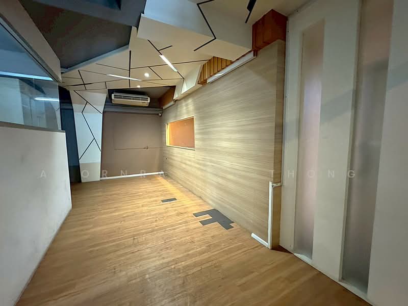 Building, Bangkok, Khlong Tan Nua, Watthana, Bangkok, , 840 sqm, Shophouse For Rent, by Amornrat On-Thong, 500243633 - DDproperty.com