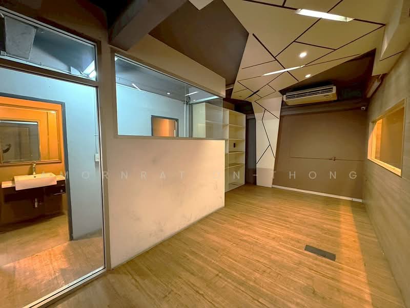 Building, Bangkok, Khlong Tan Nua, Watthana, Bangkok, , 840 sqm, Shophouse For Rent, by Amornrat On-Thong, 500243633 - DDproperty.com