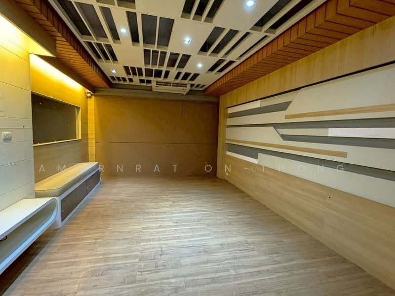 Building, Bangkok, Khlong Tan Nua, Watthana, Bangkok, , 840 sqm, Shophouse For Rent, by Amornrat On-Thong, 500243633 - DDproperty.com