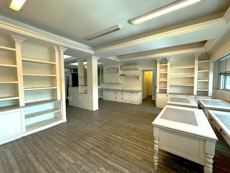 Building, Bangkok, Khlong Tan Nua, Watthana, Bangkok, , 840 sqm, Shophouse For Rent, by Amornrat On-Thong, 500243633 - DDproperty.com