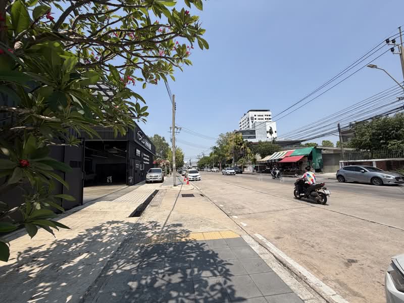 ที่ดิน 1 ไร่ ติดถนน 2 ด้าน ถนนเลียบทางด่วนเอกมัย-รามอินทรา ถนนสุคนธสวัสดิ์ 92 ล้านบาท, กรุงเทพ, สุคนธสวัสดิ์, นวลจันทร์, บึงกุ่ม, กรุงเทพ, 1,600 ตร.ม., ที่ดิน ขาย, โดย ยอดชาย สราญฤทธิชัย, 500243642 - DDproperty.com