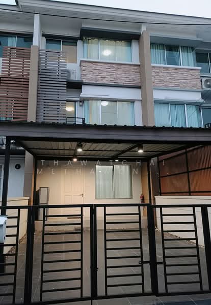 undefined, Bangkok, Hua Mak, Bang Kapi, Bangkok, 3 Bedrooms, 150 sqm, Single Detached House For Rent, by Thawatchai Methawongworakul, 500243652 - DDproperty.com
