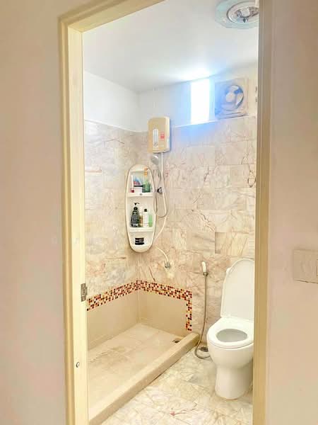 4-BR Townhouse, Bangkok, Lat Phrao, Lat Phrao, Bangkok, 4 Bedrooms, 325 sqm, Townhouse For Sale, by Orapa Sumetheesirisakul, 500243687 - DDproperty.com