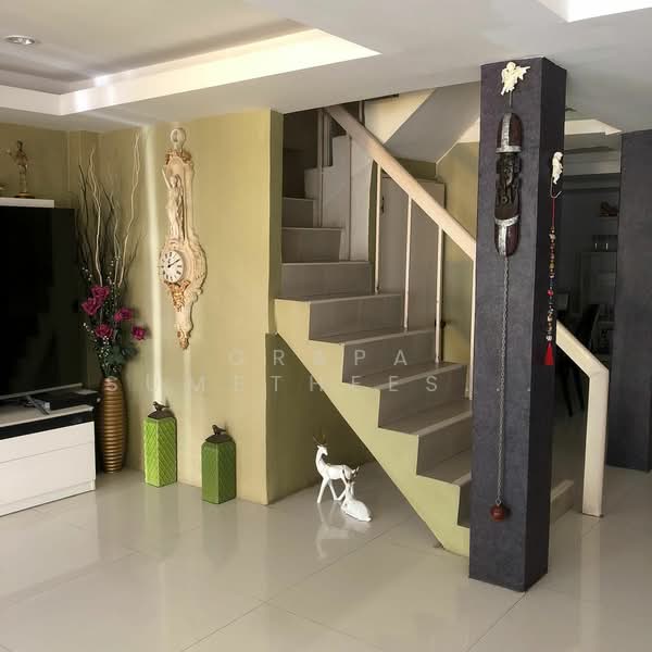 3-BR Townhouse, Bangkok, Silom, Bang Rak, Bangkok, 3 Bedrooms, 170 sqm, Townhouse For Sale, by Orapa Sumetheesirisakul, 500243695 - DDproperty.com