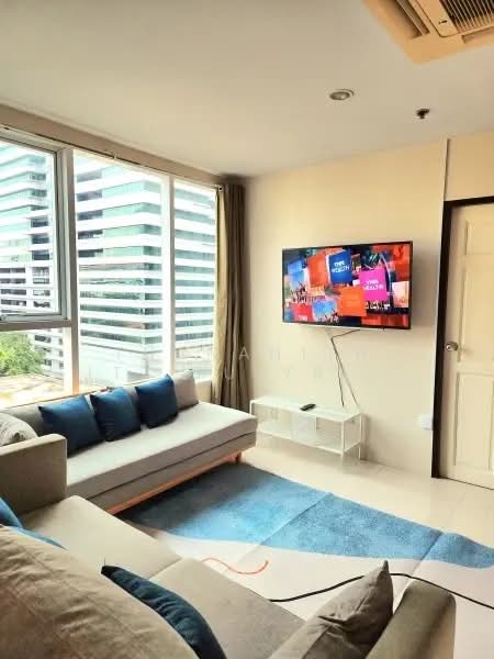 Sukhumvit Living Town, Bangkok, 299 Sukhumvit 21 Road, Khlongtoei Nua, Watthana, Bangkok, 2 Bedrooms, 66 sqm, Condo For Rent, by Thananith Ittitulyapong, 500243696 - DDproperty.com