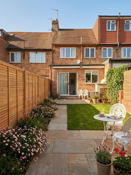 House for Sale in London, Finchley, England - Freehold, Pathum Thani, Ban Klang, Muang Pathum Thani, Pathum Thani, 3 Bedrooms, 170 sqm, Townhouse For Sale, by Parinthida Sawuddisopakaykul, 500243712 - DDproperty.com