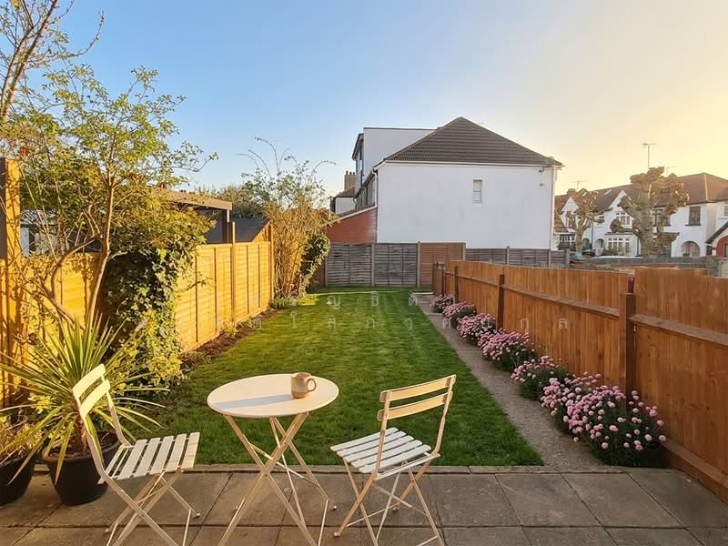 ขายบ้านประเทศอังกฤษ London Finchley Freehold, ปทุมธานี, บ้านกลาง, เมืองปทุมธานี, ปทุมธานี, 170 ตร.ม., ทาวน์เฮ้าส์ ขาย, โดย ปริญธิดา สวัสดิโสภาคยกุล, 500243712 - DDproperty.com