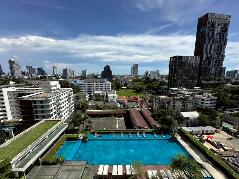 Siri At Sukhumvit, Bangkok, 902 Sukhumvit Road, Phra Kanong, Khlong Toei, Bangkok, 2 Bedrooms, 70 sqm, Condo For Rent, by Thananith Ittitulyapong, 500243725 - DDproperty.com