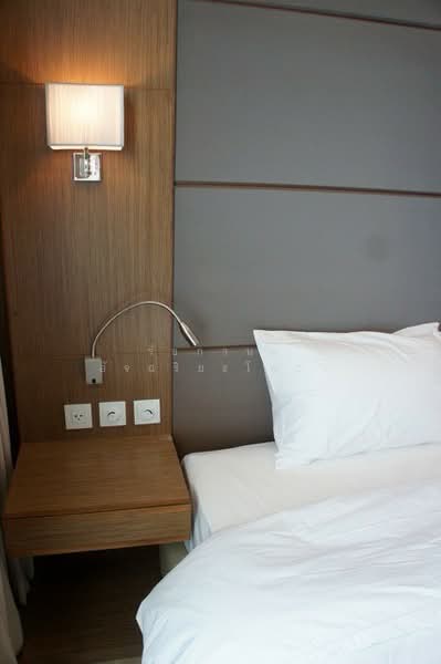 Siri At Sukhumvit, Bangkok, 902 Sukhumvit Road, Phra Kanong, Khlong Toei, Bangkok, 2 Bedrooms, 70 sqm, Condo For Rent, by รัชกานต์ อัจฉริยะโพธา, 500243764 - DDproperty.com