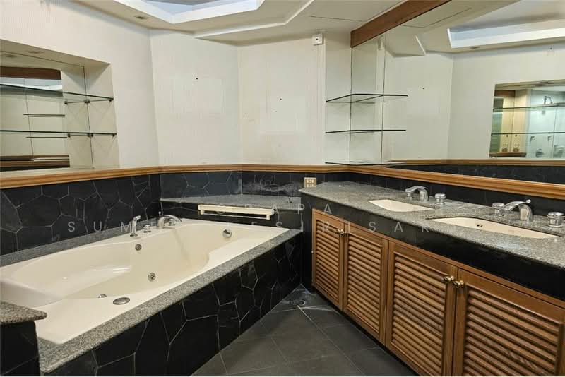 Park Pavillion, Bangkok, Phahonyothin Rd, Samsen Nai, Phaya Thai, Bangkok, 2 Bedrooms, 193 sqm, Condo For Sale, by Orapa Sumetheesirisakul, 500243775 - DDproperty.com