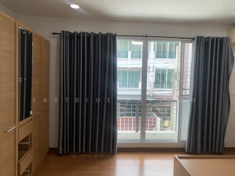 Baan Klang Muang Sathorn-Taksin 2, Bangkok, Kanlapaphruek Road, Bangko, Chom Thong, Bangkok, 3 Bedrooms, 170 sqm, Townhouse For Sale, by Eastblue Horizon, 500243780 - DDproperty.com