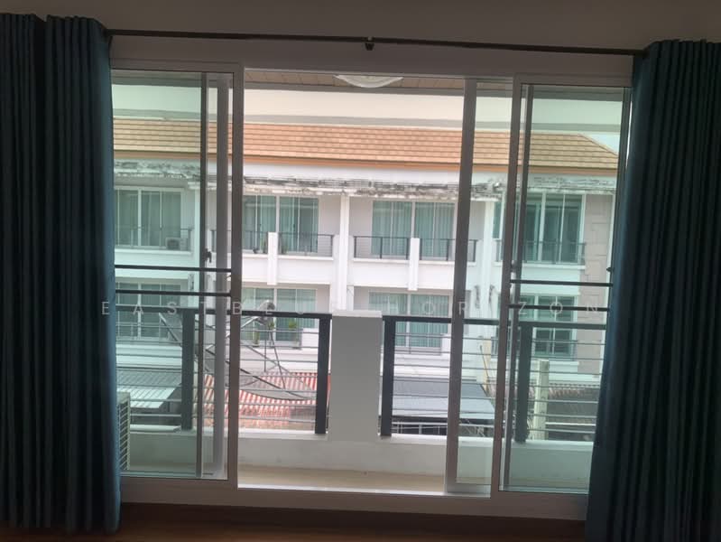 Baan Klang Muang Sathorn-Taksin 2 : บ้านกลางเมือง สาทร-ตากสิน 2, กรุงเทพ, ถนนกัลปพฤกษ์, บางค้อ, จอมทอง, กรุงเทพ, 170 ตร.ม., ทาวน์เฮ้าส์ ขาย, โดย Eastblue Horizon, 500243780 - DDproperty.com