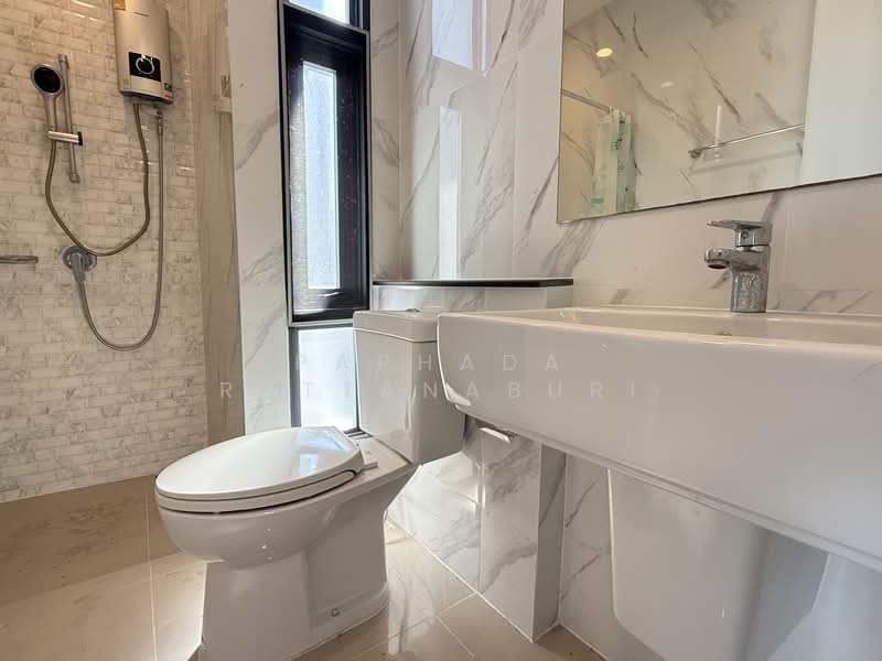 The Sonne Srinakarin-Bangna, Bangkok, Soi Chumchon Mahat Thai 3, Bangna-Trad Road, Dok Mai, Prawet, Bangkok, 4 Bedrooms, 250 sqm, Single Detached House For Sale, by Paphada Rattanaburi, 500243836 - DDproperty.com