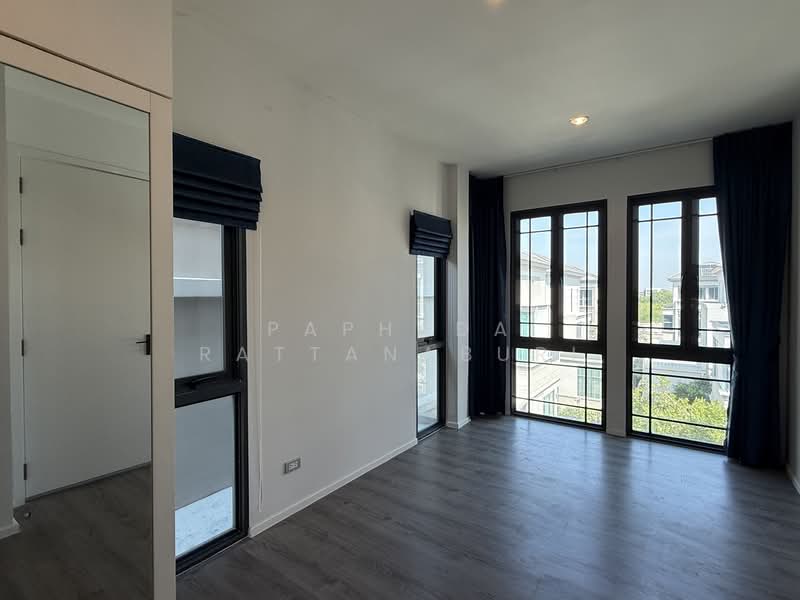 The Sonne Srinakarin-Bangna, Bangkok, Soi Chumchon Mahat Thai 3, Bangna-Trad Road, Dok Mai, Prawet, Bangkok, 4 Bedrooms, 250 sqm, Single Detached House For Sale, by Paphada Rattanaburi, 500243836 - DDproperty.com