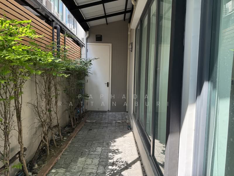 The Sonne Srinakarin-Bangna, Bangkok, Soi Chumchon Mahat Thai 3, Bangna-Trad Road, Dok Mai, Prawet, Bangkok, 4 Bedrooms, 250 sqm, Single Detached House For Sale, by Paphada Rattanaburi, 500243836 - DDproperty.com