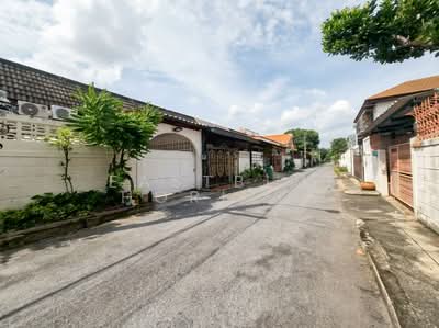ขาย - Townhouse Area Taopoon, กรุงเทพ