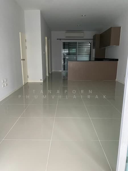 Baan Klang Muang Sukhumvit 77, Bangkok, Soi On Nut 17, Suan Luang, Suan Luang, Bangkok, 3 Bedrooms, 178 sqm, Townhouse For Sale, by Tanaporn Phumvilairak, 500243842 - DDproperty.com