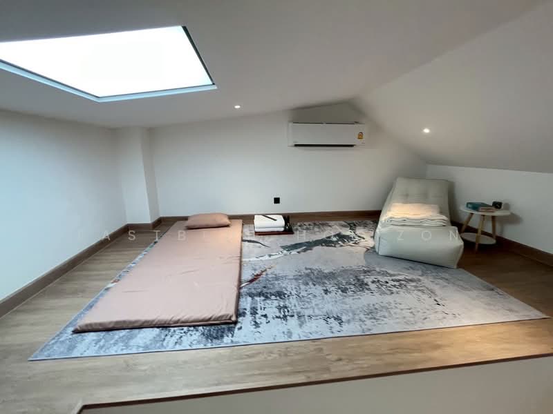 Townhome area Sukumvit 71, Bangkok, Khlong Tan Nua, Watthana, Bangkok, 4 Bedrooms, 250 sqm, Townhouse For Sale, by Eastblue Horizon, 500243880 - DDproperty.com