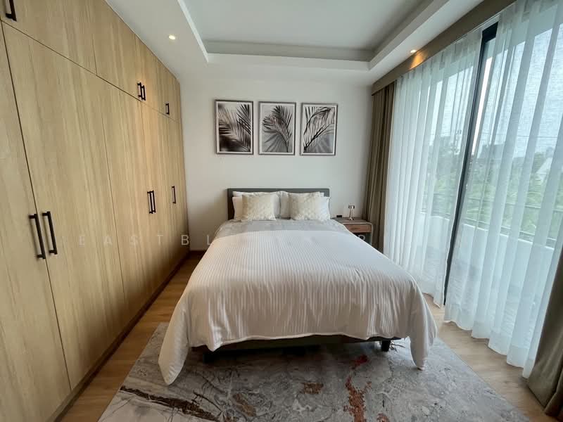 Townhome area Sukumvit 71, Bangkok, Khlong Tan Nua, Watthana, Bangkok, 4 Bedrooms, 250 sqm, Townhouse For Sale, by Eastblue Horizon, 500243880 - DDproperty.com
