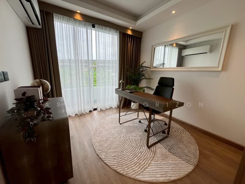 Townhome area Sukumvit 71, Bangkok, Khlong Tan Nua, Watthana, Bangkok, 4 Bedrooms, 250 sqm, Townhouse For Sale, by Eastblue Horizon, 500243880 - DDproperty.com