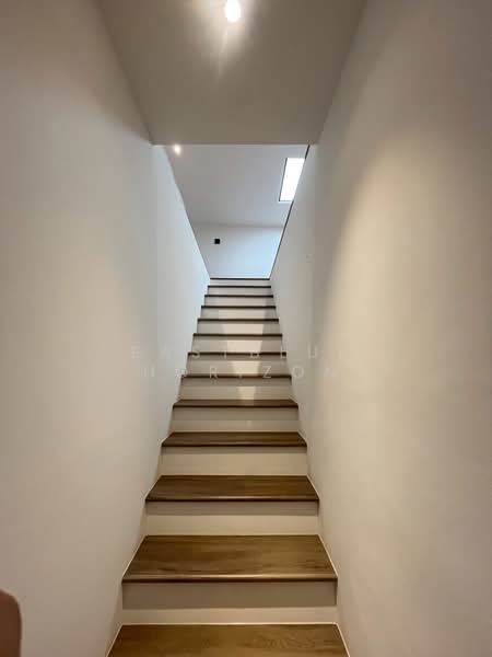 Townhome area Sukumvit 71, Bangkok, Khlong Tan Nua, Watthana, Bangkok, 4 Bedrooms, 250 sqm, Townhouse For Sale, by Eastblue Horizon, 500243880 - DDproperty.com