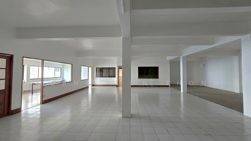 Building, Bangkok, Khlong Tan Nua, Watthana, Bangkok, , 1,800 sqm, Shophouse For Rent, by Amornrat On-Thong, 500243897 - DDproperty.com