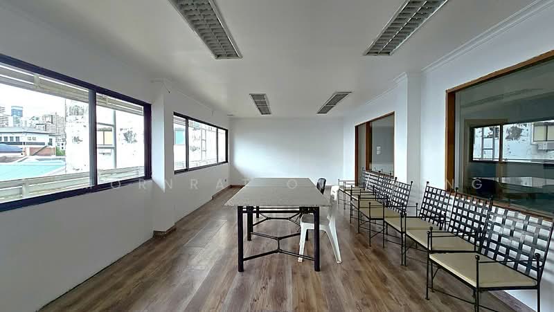 Building, Bangkok, Khlong Tan Nua, Watthana, Bangkok, , 1,800 sqm, Shophouse For Rent, by Amornrat On-Thong, 500243897 - DDproperty.com