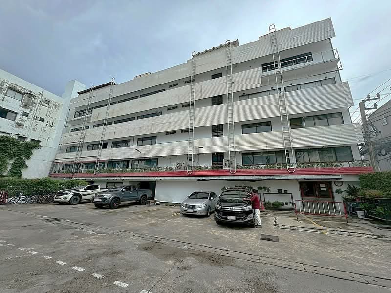 Building, Bangkok, Khlong Tan Nua, Watthana, Bangkok, , 1,800 sqm, Shophouse For Rent, by Amornrat On-Thong, 500243897 - DDproperty.com