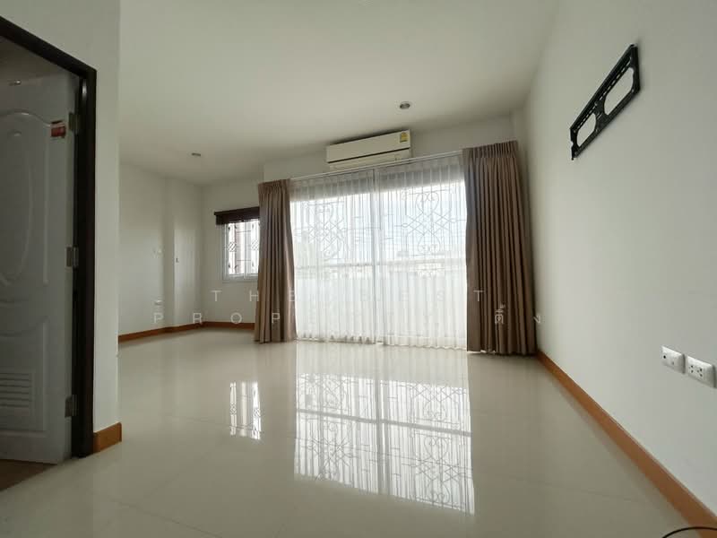 บ้านศิลารารมย์ (Baan Silarom), Chon Buri (Pattaya), Ta Khian Tia, Bang Lamung (Pattaya), Chon Buri (Pattaya), 3 Bedrooms, 100 sqm, Townhouse For Sale, by The Best Property ติ้ง, 500243919 - DDproperty.com