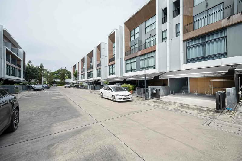 Arden Phatthanakan, Bangkok, Phatthanakan 20, Phatthanakan Road, Suan Luang, Suan Luang, Bangkok, 3 Bedrooms, 180 sqm, Townhouse For Rent, by Kanrutai Dawruang, 500243923 - DDproperty.com