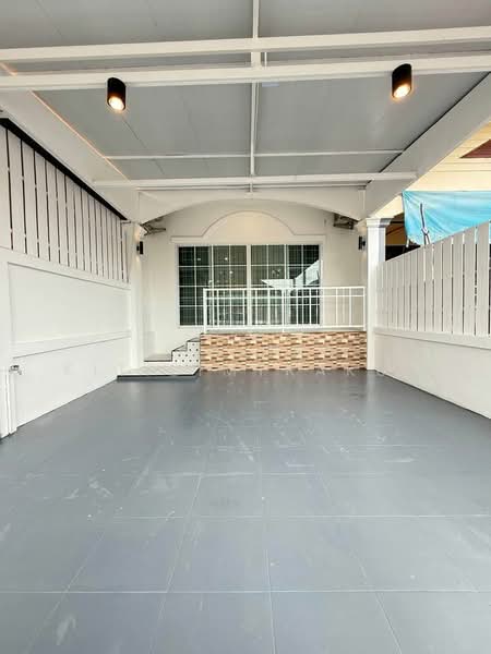 2-BR Townhouse, Chon Buri (Pattaya), Nong Pru, Bang Lamung (Pattaya), Chon Buri (Pattaya), 2 Bedrooms, 93 sqm, Townhouse For Sale, by Chalisa Kitilimtrakul, 500243945 - DDproperty.com