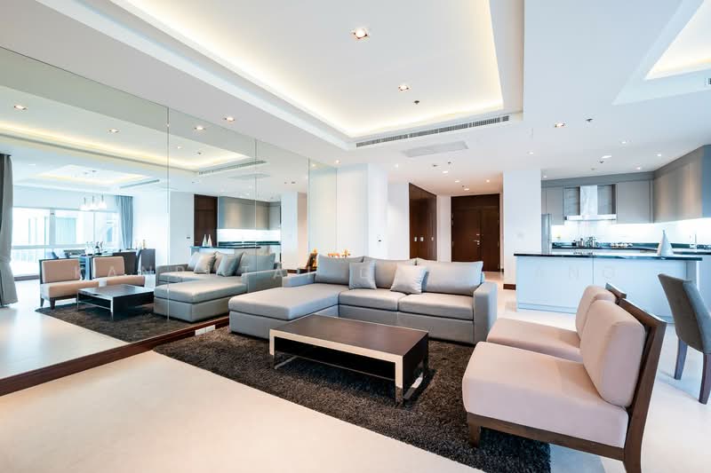 Royal Residence Park, Bangkok, 99 Royal Resident Park Lumphini, Lumphini, Pathum Wan, Bangkok, 3 Bedrooms, 220 sqm, Condo For Rent, by Kanrutai Dawruang, 500243972 - DDproperty.com