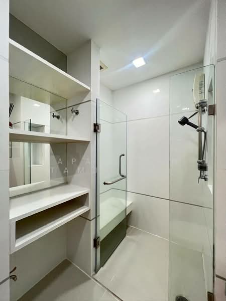 Thru Thonglor, Bangkok, Petchaburi Road, Bang Kapi, Huai Khwang, Bangkok, 1 Bedroom, 37 sqm, Condo For Rent, by Napatsawan Tamjorhor, 500244020 - DDproperty.com